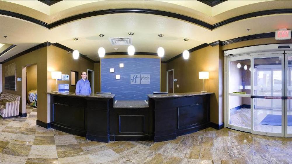 Holiday Inn Express Mccomb By Ihg Exterior photo