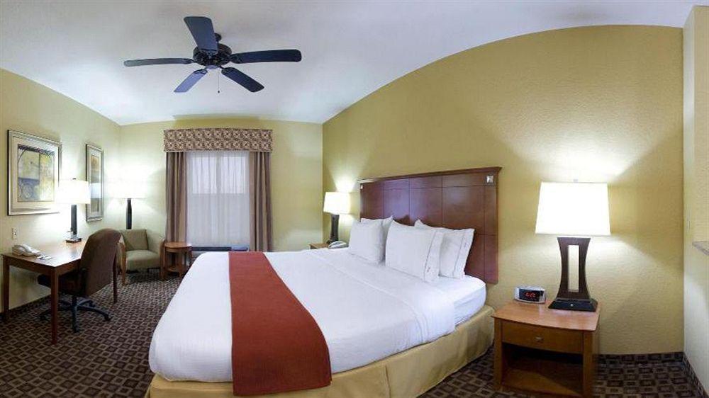 Holiday Inn Express Mccomb By Ihg Exterior photo