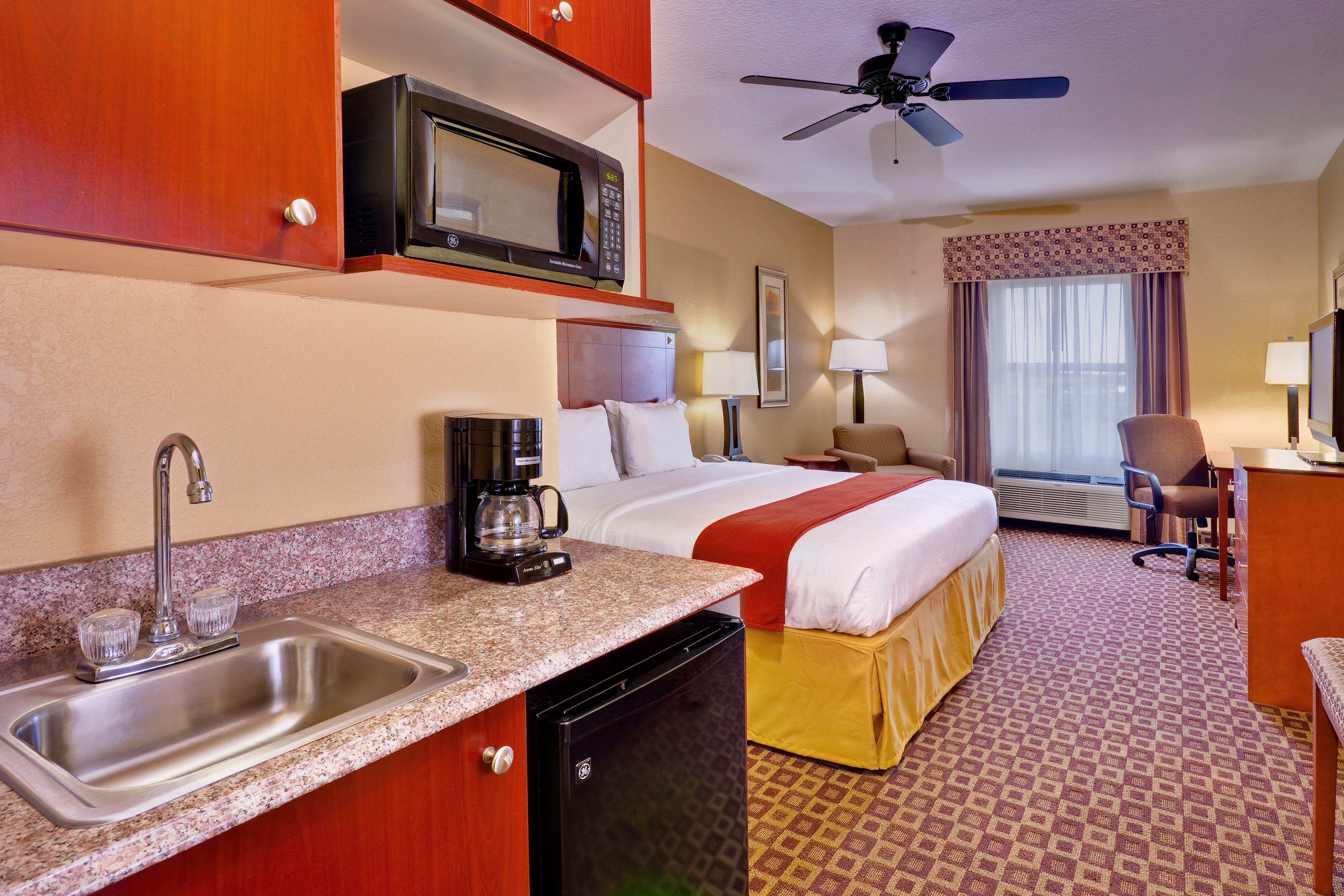 Holiday Inn Express Mccomb By Ihg Exterior photo